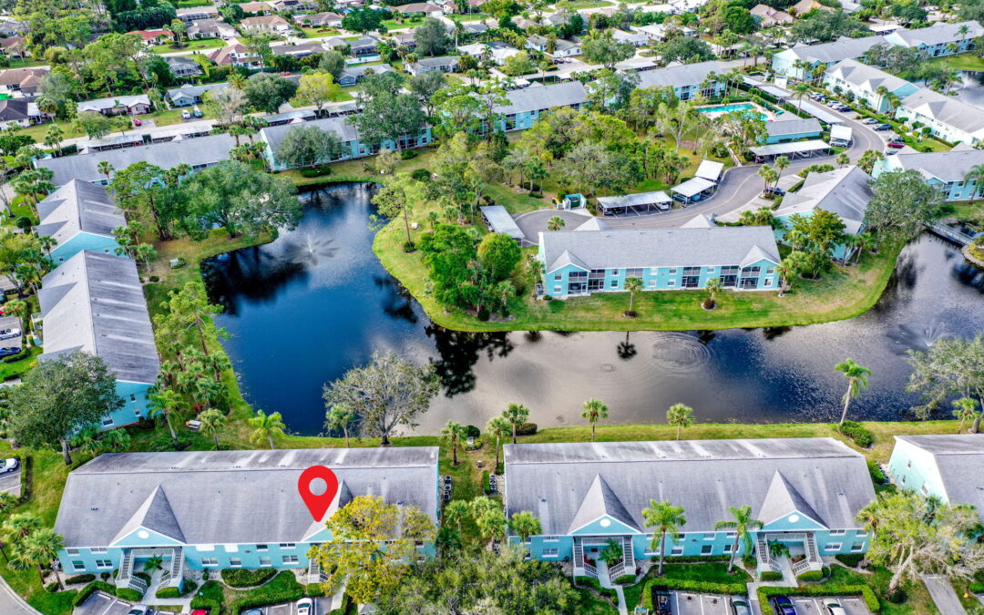 Community with Lake in Naples Florida